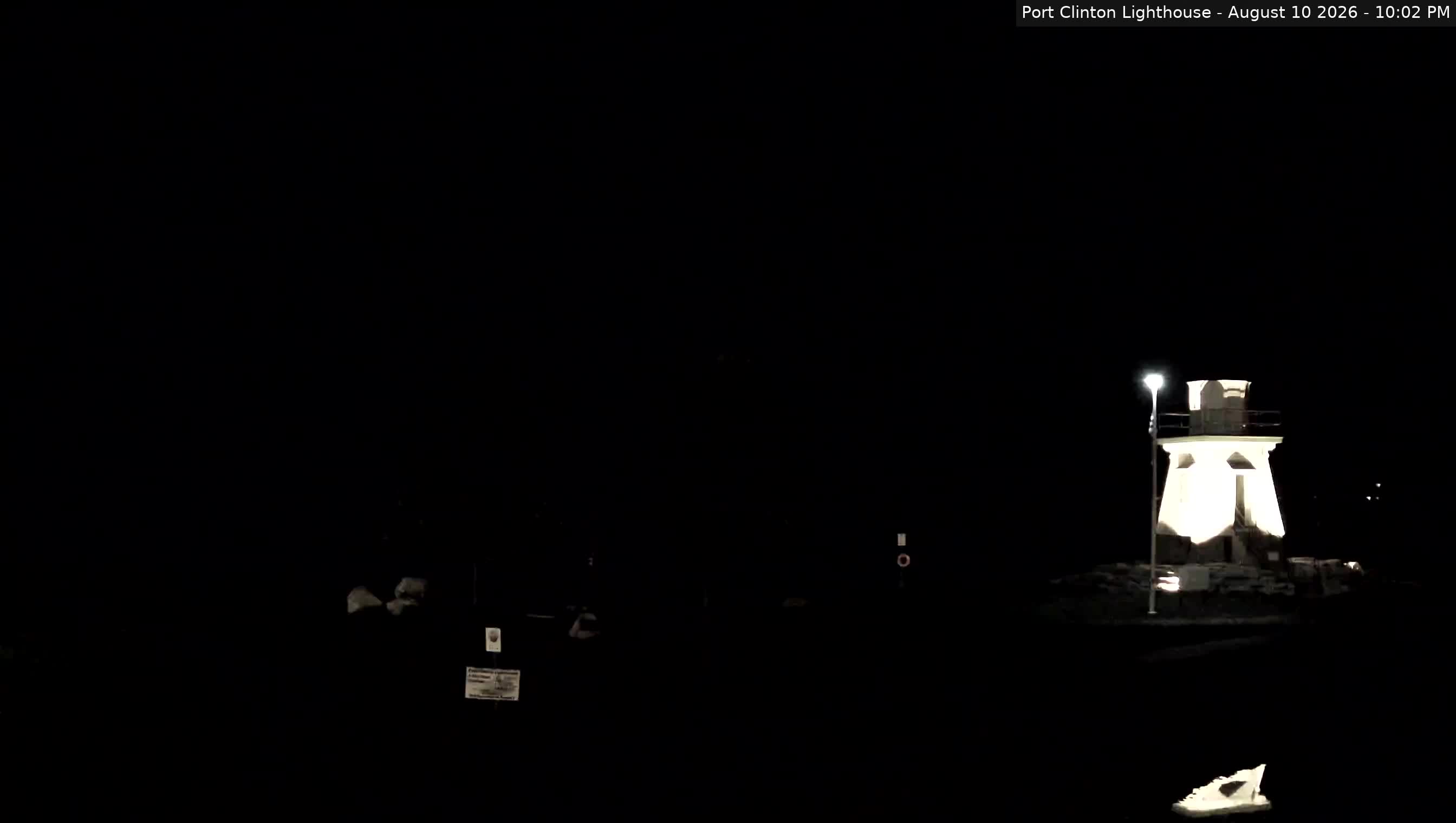Live webcam: Port Clinton Lighthouse — Port Clinton, OH